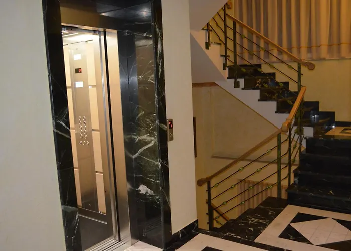 Mustang Ξενοδοχείο