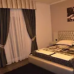 Mustang Hotel