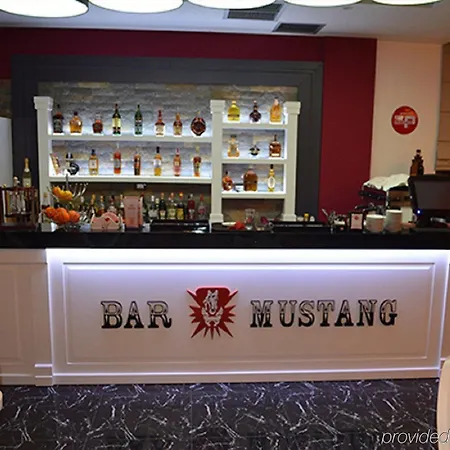 Mustang Hotel Vasqarr