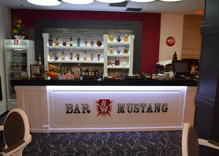 Mustang Hotel Vaqarr