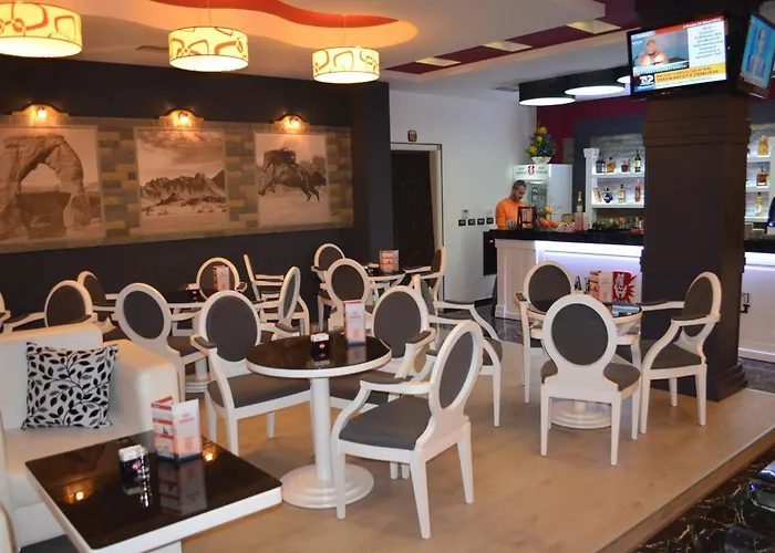 Mustang Hotel Vaqarr